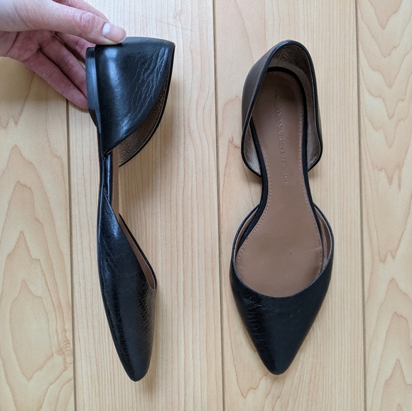 Banana Republic Sleek Black Flats - Picture 6 of 8